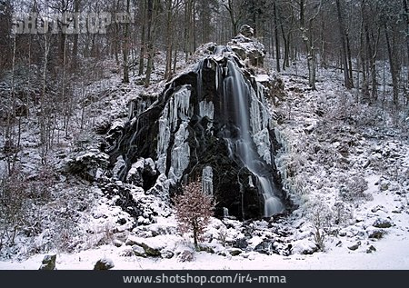 
                Wasserfall, Harz, Winterwald                   