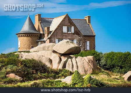 
                Wohnhaus, Granitfelsen, Côte De Granit Rose, Ploumanac’h                   