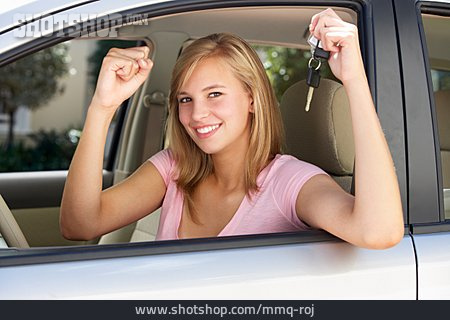 
                Autoschlüssel, Führerscheinprüfung, Fahranfängerin                   