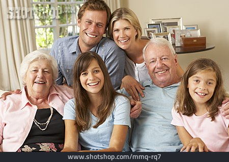 
                Familie, Generationen, Großeltern                   