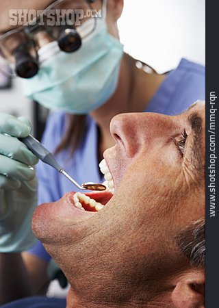 
                Untersuchung, Behandlung, Zahnpflege, Zahnärztin                   
