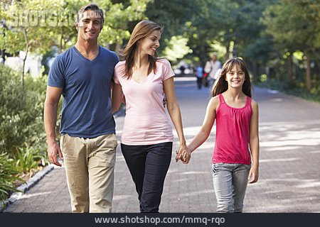 
                Eltern, Spaziergang, Familie, Einzelkind                   