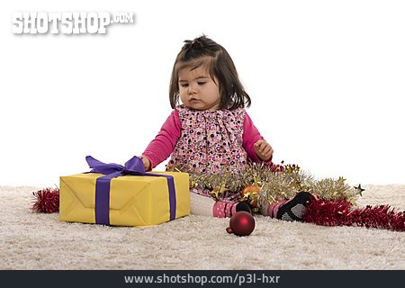 
                Mädchen, Bescherung, Weihnachtsgeschenke                   