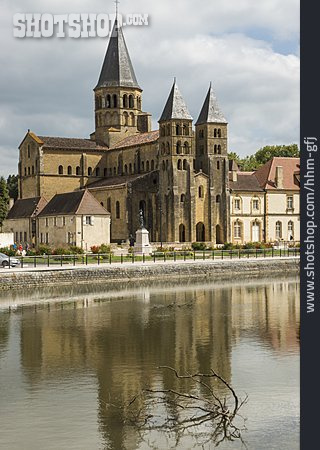 
                Basilika, Sacre Coeur, Paray-le-monial, Canal Du Centre                   