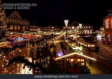 
                Nacht, Weihnachtsmarkt, Goslar                   