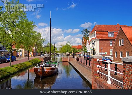 
                Kanal, Segelschiff, Papenburg                   