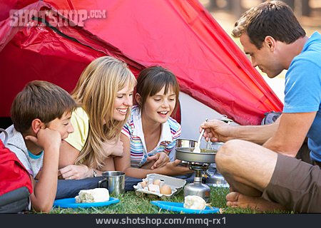 
                Kochen, Familienausflug, Campingurlaub                   