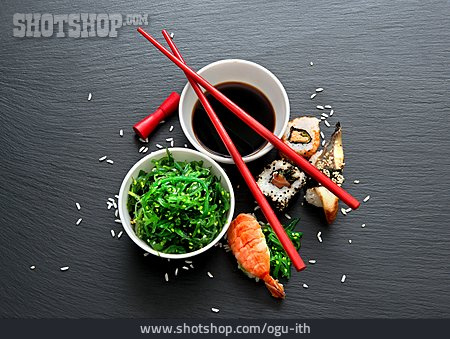 
                Sushi, Japanische Küche, Algensalat                   