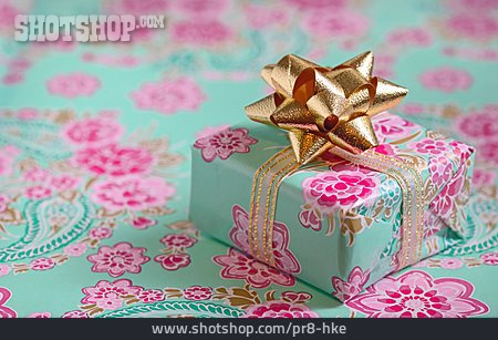 
                Geschenk, Geschenkpapier, Floral                   