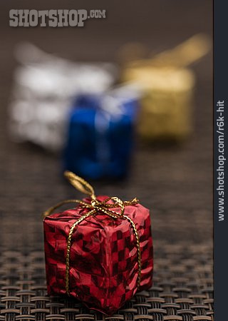 
                Geschenk, Weihnachtsdekoration                   