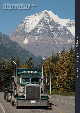 
                Rocky Mountains, Truck, Landstraße                   