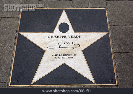 
                Giuseppe Verdi                   
