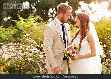 
                Liebe, Blumenstrauß, Brautpaar, Vermählung                   