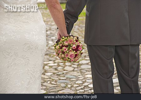 
                Hochzeit, Brautstrauß, Brautpaar                   