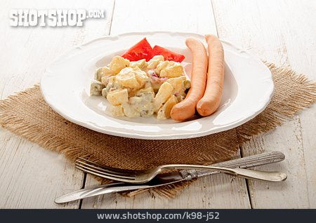 
                Kartoffelsalat, Würstchen                   