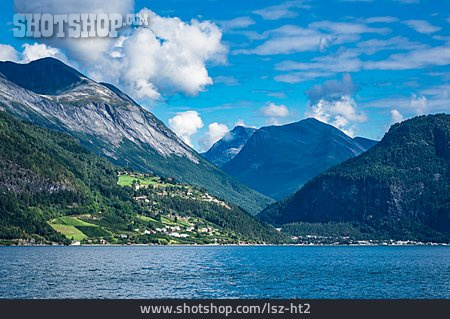 
                Norwegen, Fjord, Storfjord, Sunnmore                   