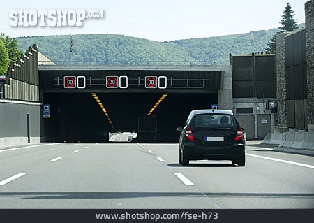 
                Autobahn, Straßenverkehr, Autobahntunnel, A8                   