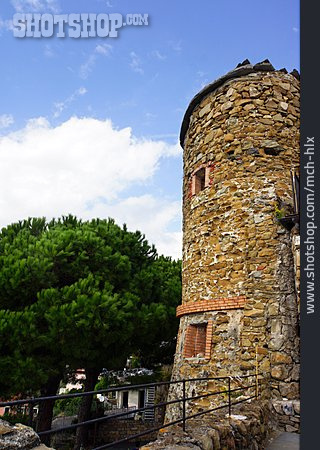 
                Riomaggiore, Castello                   