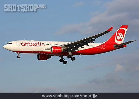 
                Flugzeug, Airberlin, Airbus A320                   