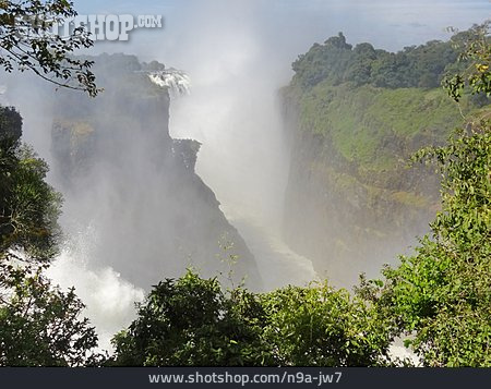 
                Wasserfall, Victoriafälle, Simbabwe                   
