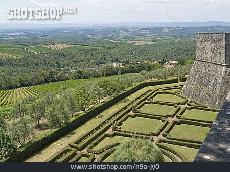 
                Weinbau, Toskana, Weinanbaugebiet, Castello Di Brolio                   