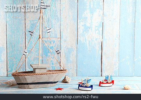 
                Boot, Spielzeug                   