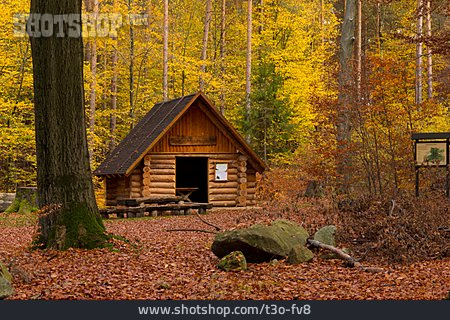
                Herbstlich, Holzhütte, Rastplatz                   