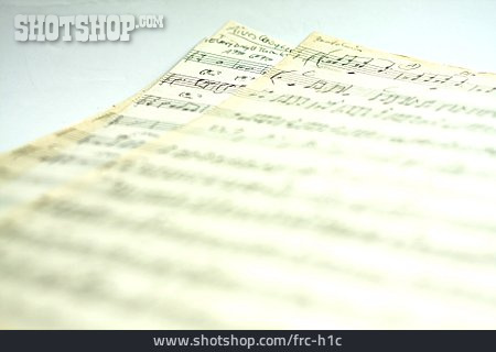 
                Notenblatt, Musikstück, Komposition                   