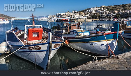 
                Fischerboote, Ankern, Kreta                   