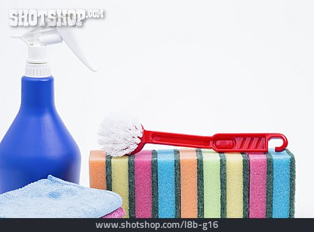 
                Bürste, Putzschwamm, Reinigungsmittel                   