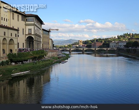 
                Florenz, Arno, Ponte Alle Grazie                   