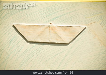 
                Papierschiff, Kinderzeichnung, Origami                   