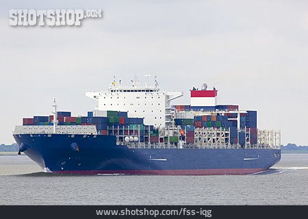 
                Elbe, Frachtschiff, Containerschiff                   