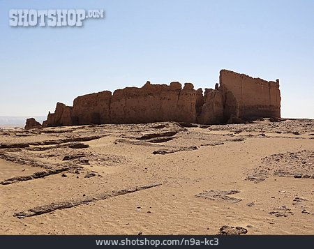 
                Archäologie, Libysche Wüste, Qasr Dusch                   