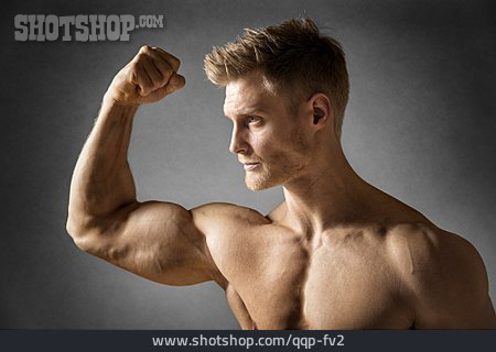 
                Oberarm, Bodybuilding, Armmuskulatur                   