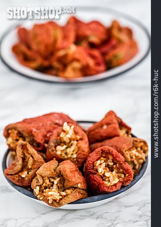 
                Gefüllte Paprika, Türkische Küche                   