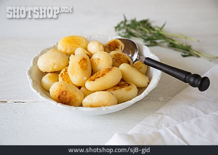 
                Kartoffeln, Beilage                   