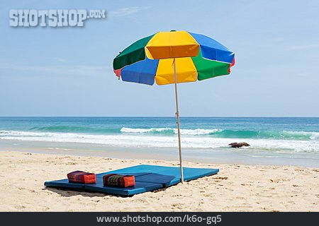 
                Strand, Sonnenschirm                   