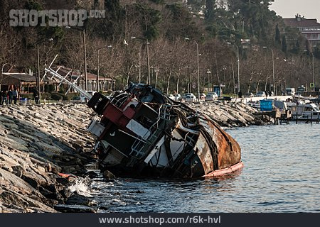 
                Schiffswrack, Wrack, Schiffbruch, Istanbul                   