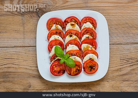 
                Mozzarella, Tomatensalat                   