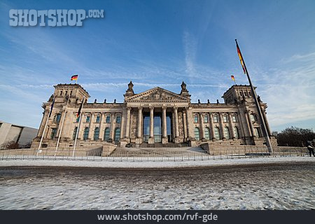 
                Reichstag, Platz Der Republik                   