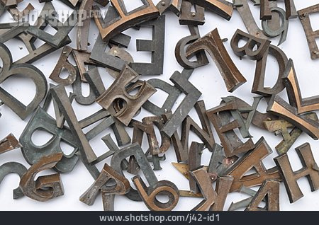 
                Buchstaben, Typografie                   