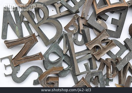 
                Buchstaben, Typografie                   