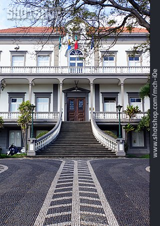 
                Rathaus, Madeira, Santa Cruz                   