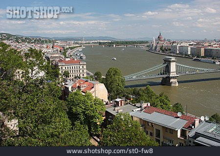 
                Donau, Budapest, Freiheitsbrücke                   