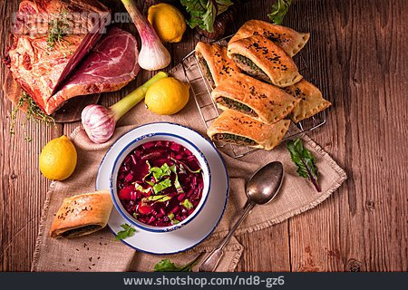 
                Hausmannskost, Borschtsch, Polnische Küche                   