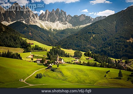 
                Dorf, Italien, Südtirol                   