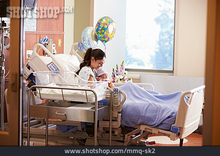 
                Krankenhaus, Mutterglück, Postnatal                   
