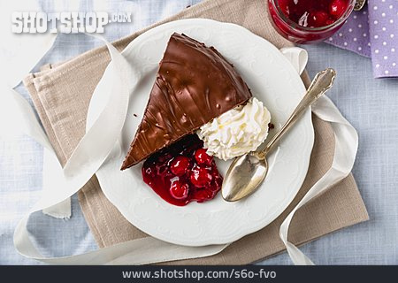 
                Kuchenstück, Schokoladenkuchen                   