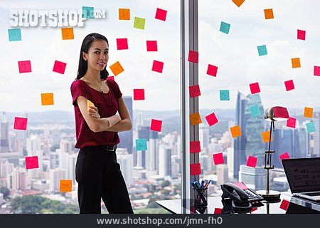
                Geschäftsfrau, Organisation, Notizzettel, Notizen, Ideen                   